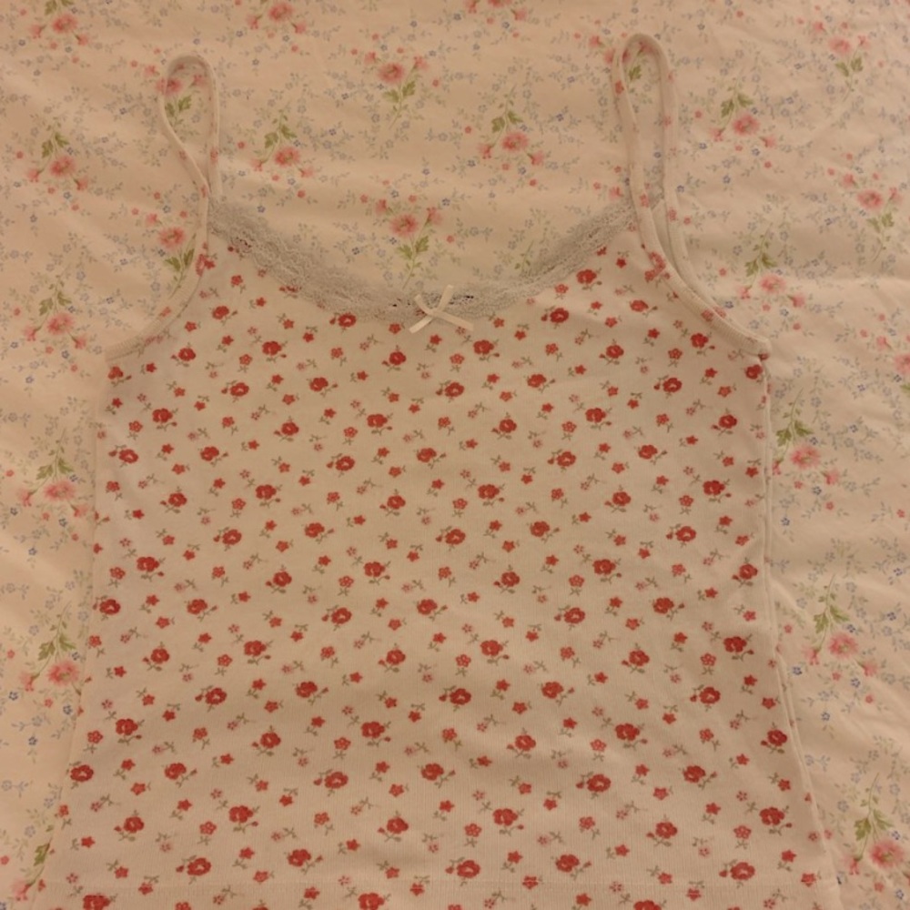 brandy melville lace floral tank